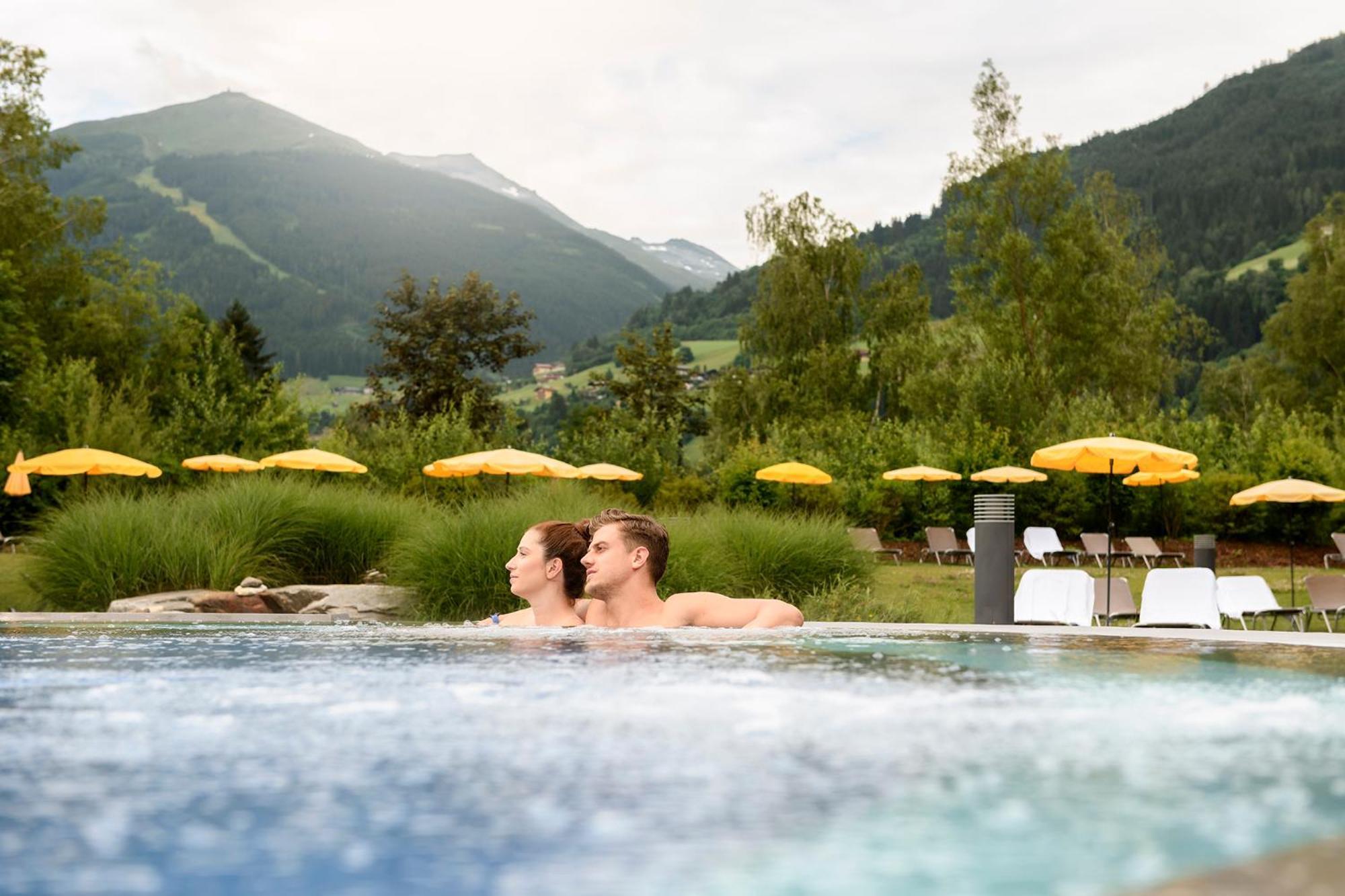 Aktiv- & Gesundheitsresort Das Gxund - Thermeneintritt Inklusive Bad Hofgastein Exterior foto